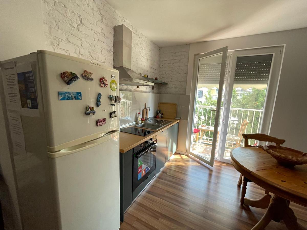 Enjoy Travel Central Apartments Tirana Exterior photo